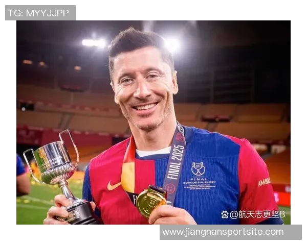 莱万遭遇重伤左大腿肌肉撕裂预计缺阵四到六周