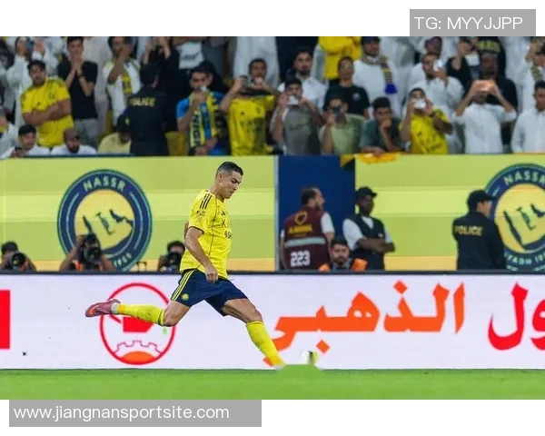 C罗本赛季状态火热打入6球职业生涯进球总数已达950球距离千球里程碑仅差50球 C罗本赛季状态火热打入6球职业生涯进球总数已达950球距离千球里程碑仅差50球