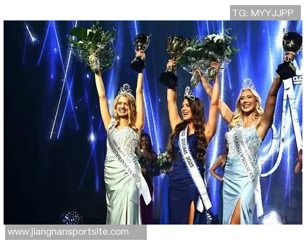 全北助教疑似做拉眼角动作引发争议裁判协会指控种族歧视 全北助教疑似做拉眼角动作引发争议裁判协会指控种族歧视