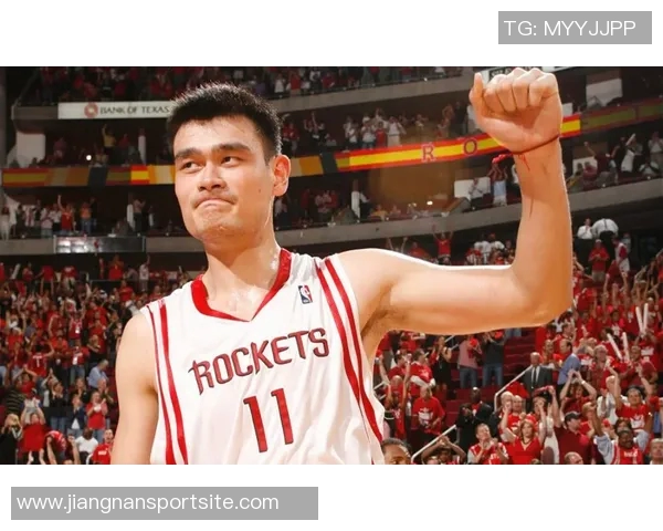 姚明创历史：25年前今日单场38分且命中率百分百的传奇时刻