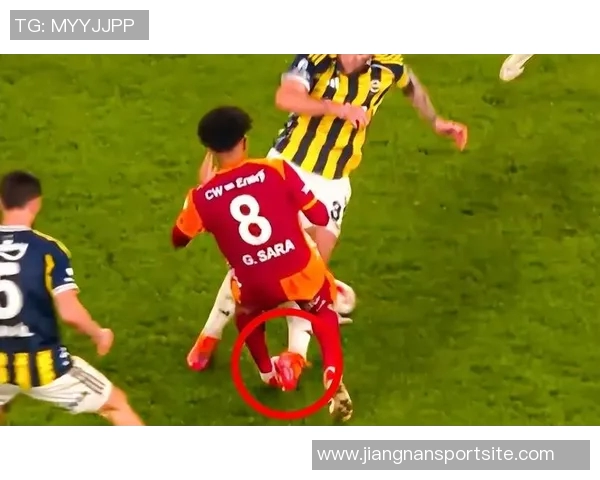 凯塞多同款防守引争议什克鲁莽踩脚裁判视而不见引发热议