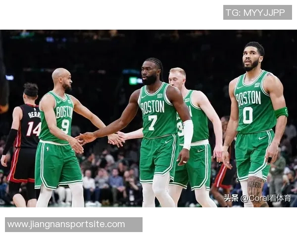 尼克斯与雄鹿交易谈判开启大桥续约后局势变化引关注