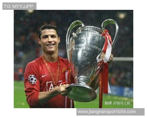 小曼奇尼坚定支持加斯佩里尼罗马有望获得欧冠资格与意杯冠军