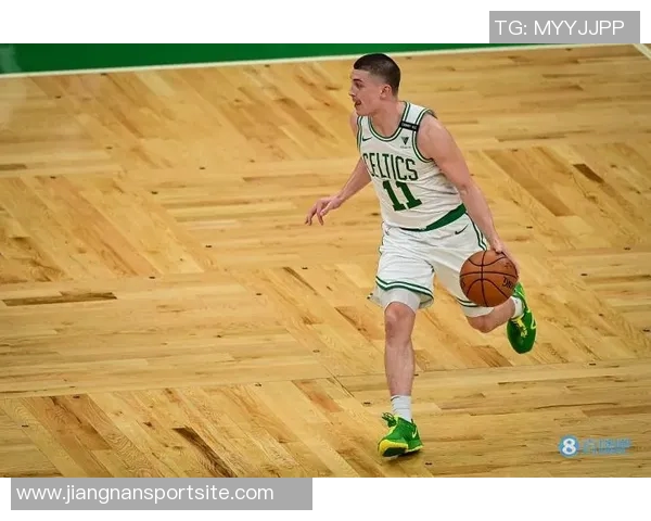 内史密斯早期艰难挣扎却不放弃绿军生涯终获成功与回报