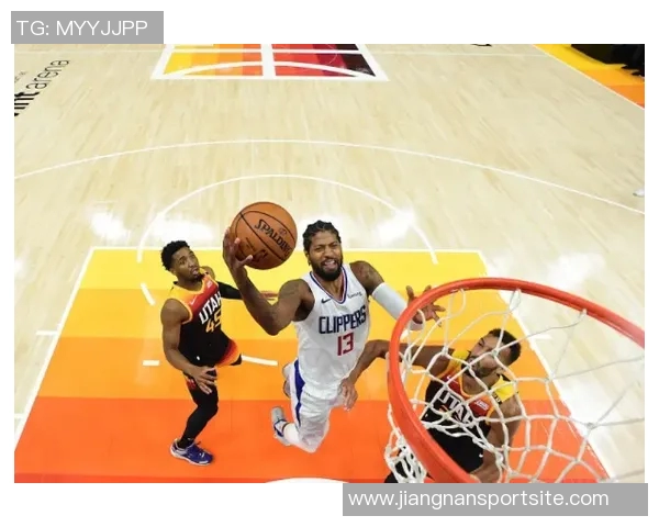 巴特勒表现出色三分命中率高效全场贡献12分3篮板2助攻3抢断 巴特勒表现出色三分命中率高效全场贡献12分3篮板2助攻3抢断