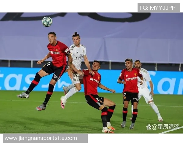 阵容不整依然客场斩获八胜两负斯玛特称赞全队共同努力的成果